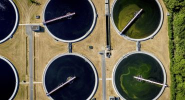 DEN BOSCH - Een dronefoto van een waterzuiveringsinstallatie .(RWZI) ’s-Hertogenbosch ANp / Hollandse Hoogte / Robin Utrecht